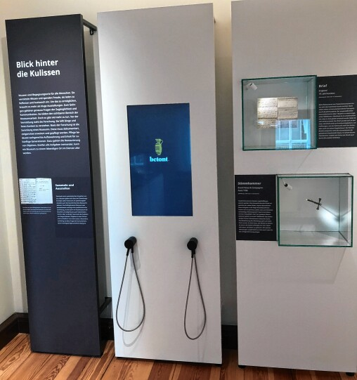 Die Ausstellung wurde mit multimedialen Darstellungen und Modelle zum Anfassen modernisiert.