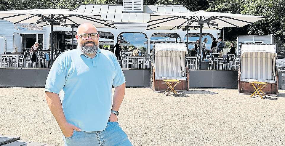 Alpha und Omega der Flaniermeile: Nils Stolpmann, Leiter der Restaurants Quellental und Glückselig, hier vor dem Quellental