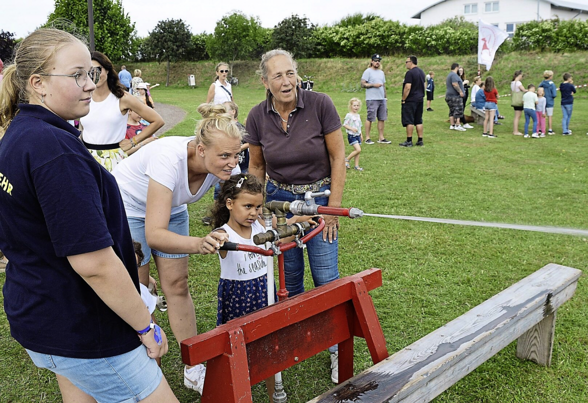 Auf die Jüngsten warten nachmittags zahlreiche Spiele.
