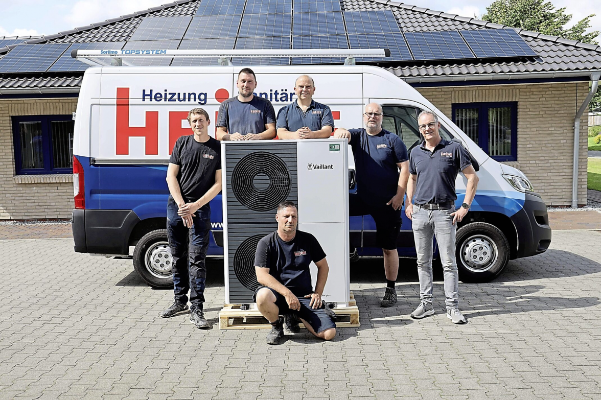 Das Kundendienstteam mit Leiter Knut Köster.