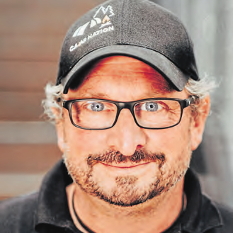 Zelter aus Überzeugung: Dirk Langenfeld, Inhaber des Fachhandels „Camp Nation“ in Bonn. FOTOS: CAMP NATION