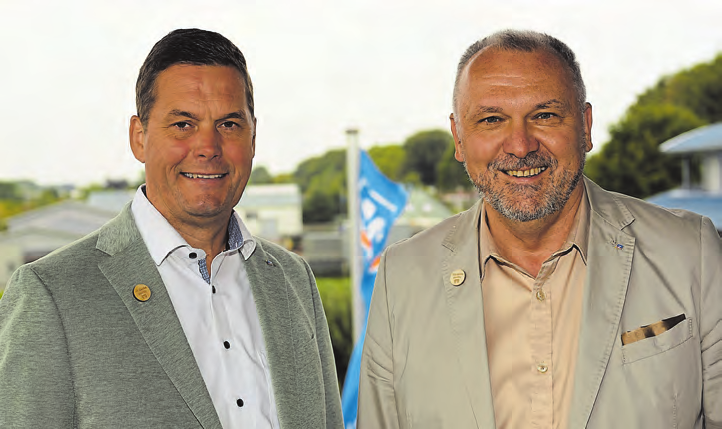 Der Vorstand der VR-Bank Schleswig-Mittelholstein: Karsten Petersen und Georg Schäfer. FOTO: JANN ROOLFS