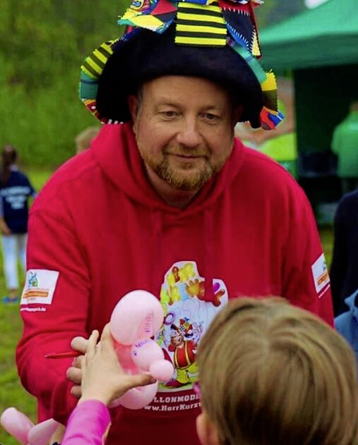 Sorgt für viel Spaß: Herr Kurzweyl.