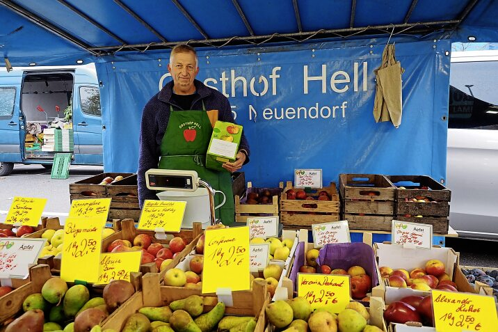 Obstbauer Gerd Hell bringt eigenes Obst und sortenreinen Apfelsaft auf den Markt.