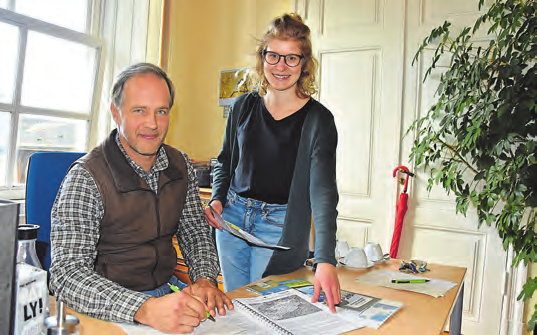 Jan-Eric Voẞ und Kathrin Erbe im Büro des Naturparks Schlei in der Plessenstraße in Schleswig. FOTO: DORIS SMIT