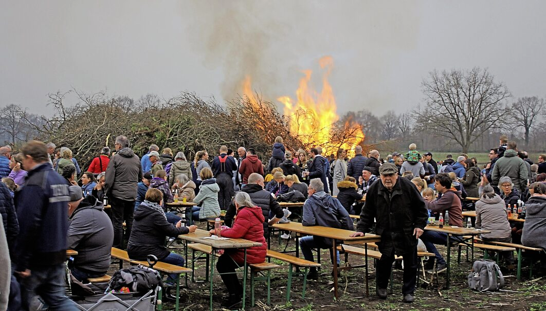 Das Familien-Osterfeuer richtet der Förderverein der Freiwilligen Feuerwehr Klein Nordende am 19. April aus.