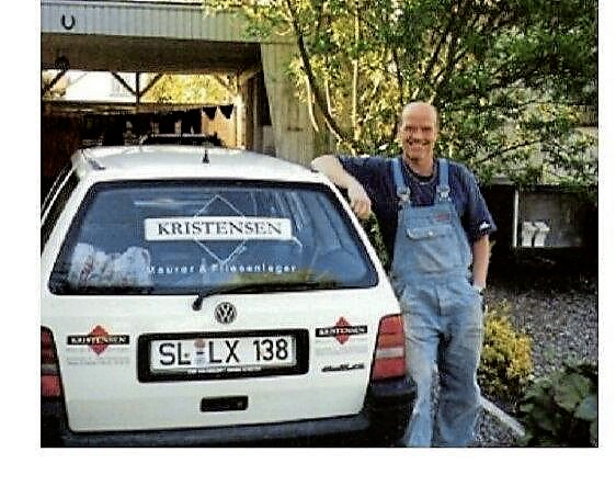 Wie alles begann: Lars Kristensen mit Firmen-Golf im Jahr 2000. Foto: Astrid Kristensen