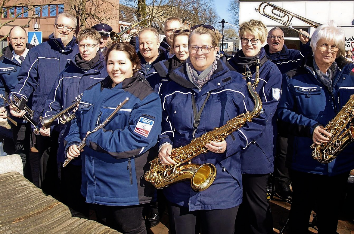 Der Feuerwehrmusikzug Hohenwestedt hat drei Auftritte am Messe-Wochenende.