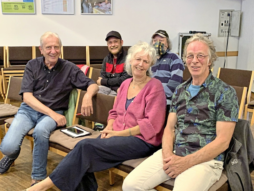 Waren im Ausschuss zu Gast: Kulturschaffende Reinhard Rübner (von links), Dennis Tank, Stephan Baransky, Maria Lohmann und Jan Torp. Foto: Gisela Tietje-Räther