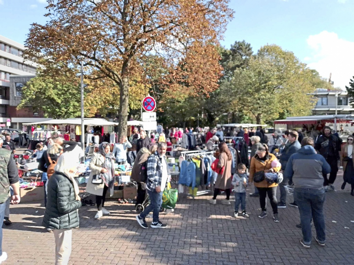 Der Uetersener Marktplatz. Am 6. Juli wird dort wieder ein Flohmarkt aufgebaut. Foto: Klaus Plath