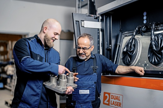 Jung & Co. produziert nicht nur Teile mittels CNC-Dreh- und Fräsprozessen, sondern auch im metallischen 3D-Druck. Mit der additiven Fertigung aus Edelstahl stellt das Unternehmen beispielsweise Dosenfüllventile für die Getränkeindustrie her. Fotos: Jung & Co.