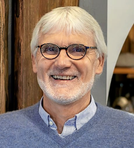 Mit viel Leidenschaft und handwerklicher Überzeugung widmet sich Jürgen Swoboda seit Jahrzehnten der Restaurierung klassischer Automobile.