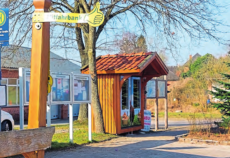 An der Halstestelle und neben der Mitfahrbank in Ulsnis gibt es den 24-Stunden-Regiomat.