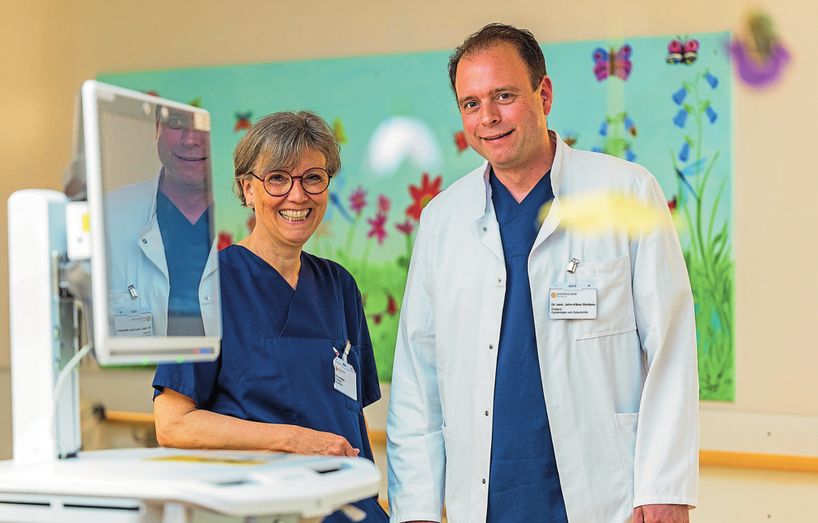 Dr. Urte Büßen, Chefärztin der Pädiatrie, und Dr. John-Kilian Rehbein, Chefarzt der Frauenklinik: Vorbereitet auf Frühgeburten ab der 29. Woche. FOTO: MICHAEL STAUDT