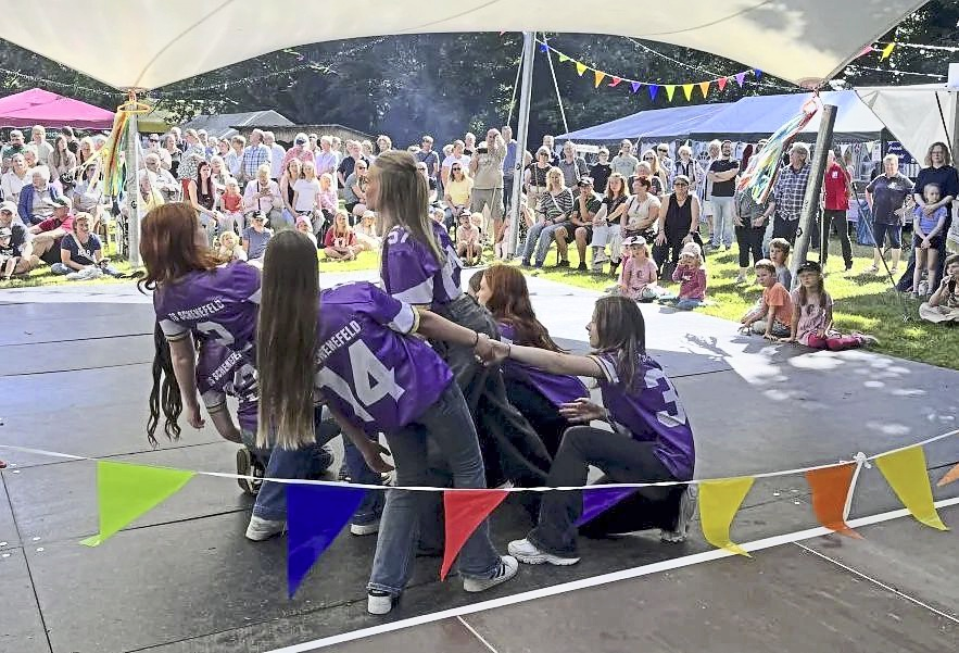 Die Dance-Kids der TS Schenefeld sorgen am Nachmittag für Showeinlagen.