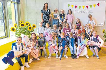 Klasse Jül B mit der Klassenlehrerin Phyllis Wiechert.