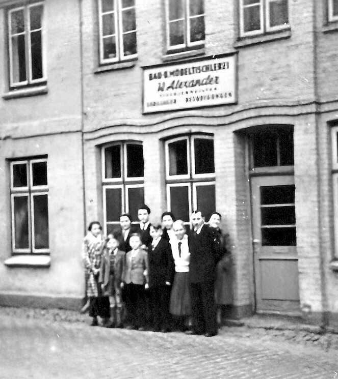Die Anfänge liegen in der Krämerstraße, wo das Bestattungsunternehmen von 1951 bis 1966 ansässig war.