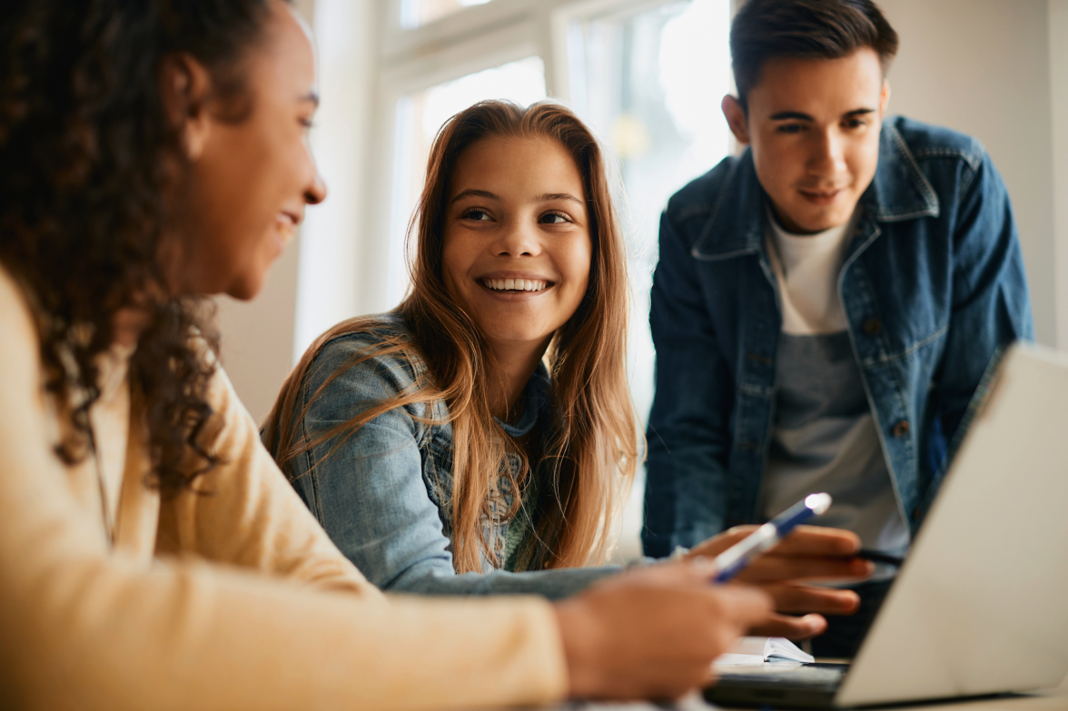 Die Entscheidung für einen Beruf ist nicht leicht. Sich Anregungen von Insidern zu holen ist eine gute Hilfe. Foto: stock.adobe.com/Drazen