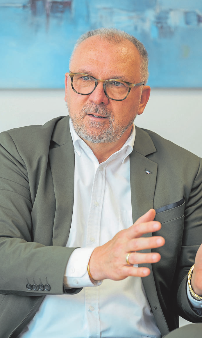 Georg Schäfer: „Vermögen beginnt nicht mit einer bestimmten Summe. Schon 25 oder 50 Euro im Monat können ein Anfang sein.“ FOTOS: MICHAEL RUFF