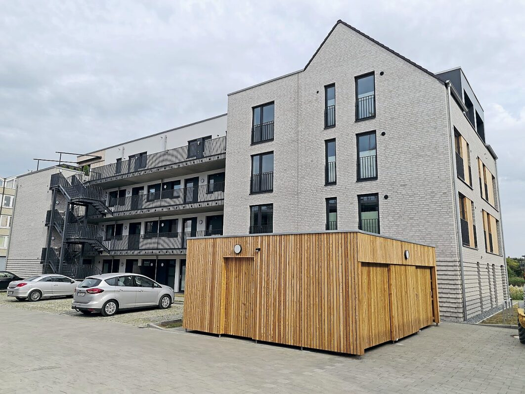 Ob Einfamilienhäuser oder Wohnanlagen - die Behrendorfer Firma ist ein erfahrener Partner. Fotos: Werbewolke