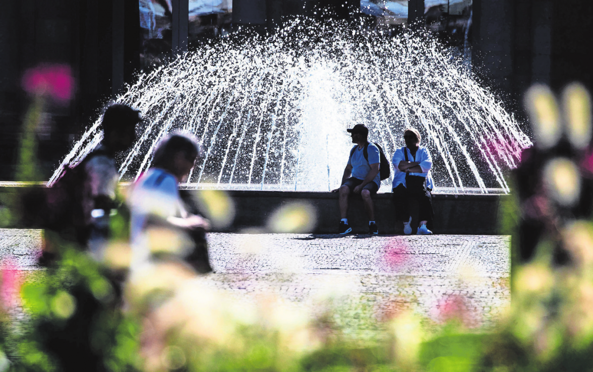 Auch die Mischung aus Lebendigkeit und Orten der Ruhe machen eine Stadt lebenswert. Foto: dpa/Christoph Schmidt
