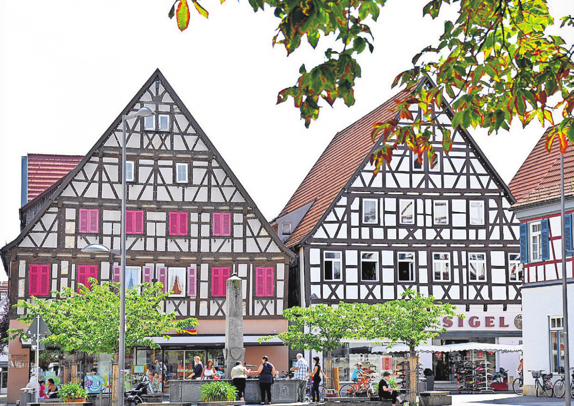 Besondere Highlights in Kirchheim sind die Wochenmärkte - immer montags, donnerstags und samstags von 7 bis 13 Uhr auf dem Marktplatz und in der Kornstraße - und natürlich die vielen historischen Fachwerkhäuser. Fotos: zweiplus werbeagentur/Feiler