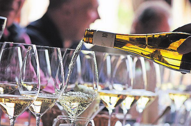 Alkohol ist ein Risikofaktor für die Gesundheit unseres Herzens. FOTO: FRANZISKA GABBERT/DPA-TMN