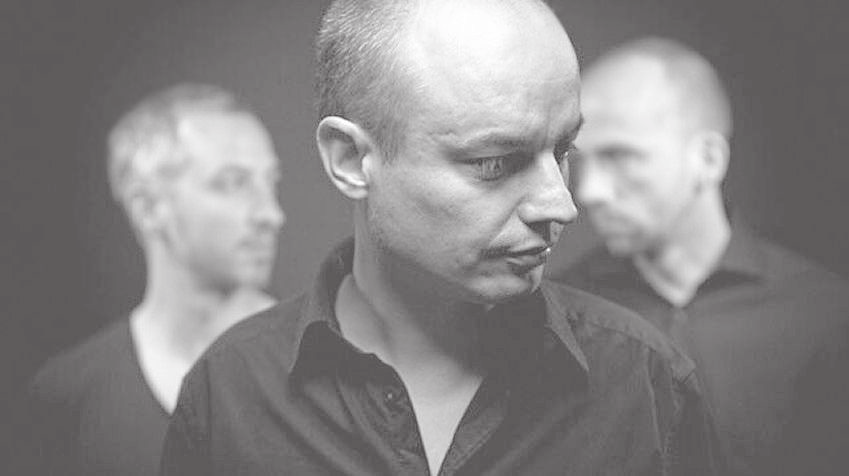 Das Xaver Fischer Trio, bestehend aus Xaver Fischer (keys), Krischan Frehse (e-b) und Hendrik Smock (dr), spielt am 30. Mai ab etwa 22.15 Uhr in der Blue Note Bar. FOTO: XFISCHER