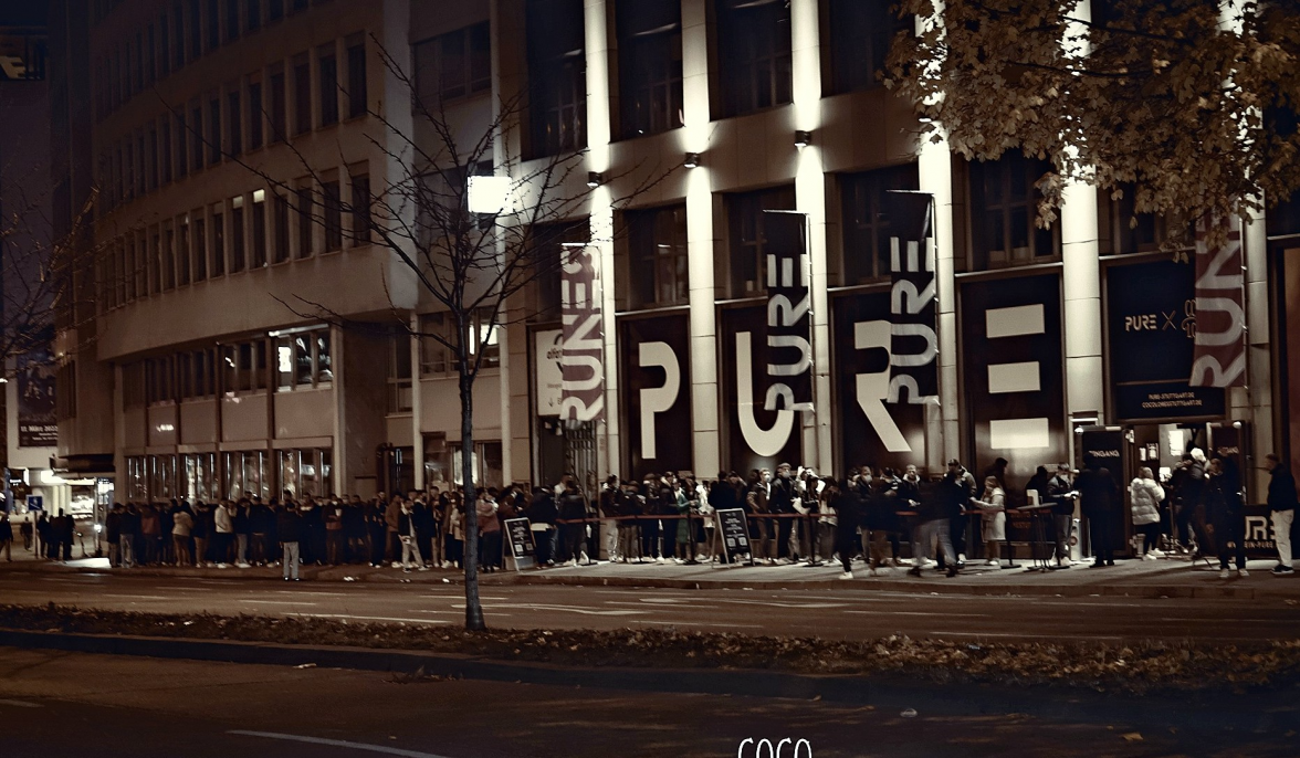 Nachtschwärmer stehen hier gerne an: Das Pure ist der meist besuchteste Club Süddeutschlands. Foto: Z