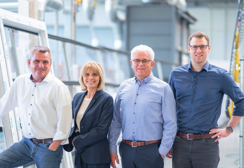 Geschäftsleitung: Martin Gugelfuẞ, Susanne Dannerbauer-Gugelfuẞ, Anton und Max Gugelfuß. (v.l.) Foto: Anne Schulz