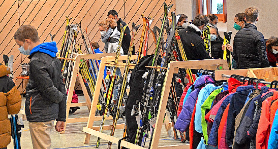 Riesenangebot für Wintersportler beim Brettlemarkt