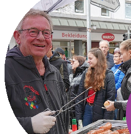 Frisch Gebratenes oder Gebackenes von deftig bis süß gibt's in großer Auswahl.