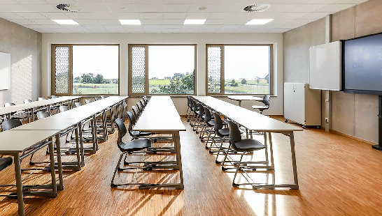 Blick in eines der neuen Klassenzimmer
