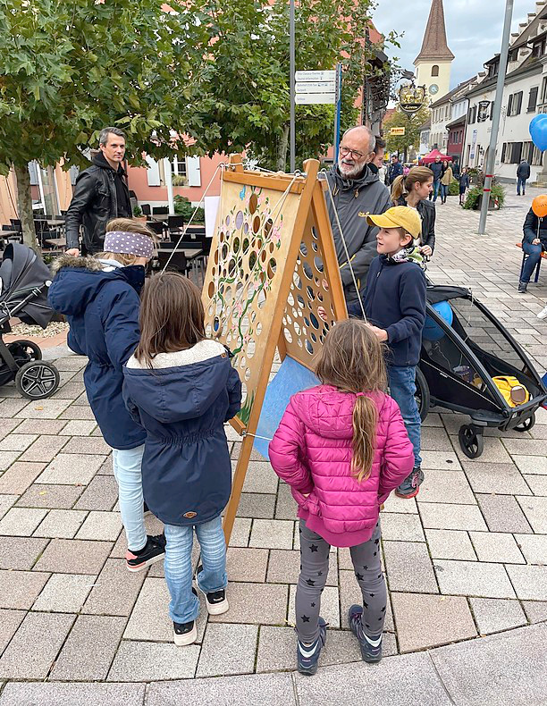 Spielangebote gibt es beim neuen Rathaus in der Neuen Mitte.