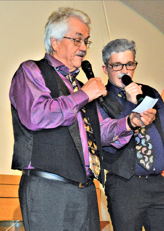 Als Moderator wird das Fasnachts-Urgestein Thomas Kaiser (links)...