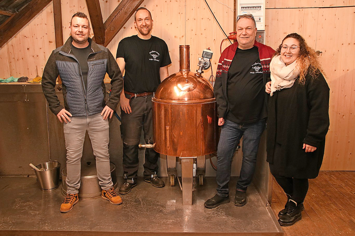 Das Team vom Brauhaus Meier (von links): Daniel Meier, Christian Doll, Dietmar Meier und Anna Meier. SKAX