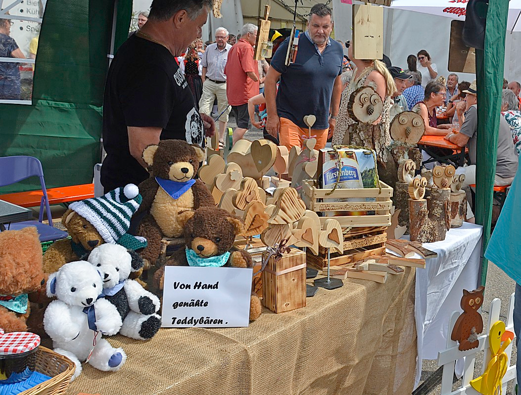 Liebevoll Selbstgestaltetes bietet der Handgemacht-Markt. FOTO: CHRISTIANE SAHLI