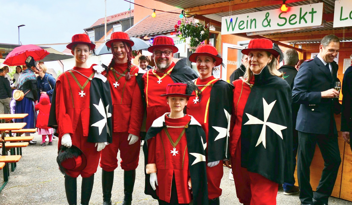 Das Malteser Reiterkorps bei der Eröffnung der Weintage 2023 FOTO: DORIS WILLER