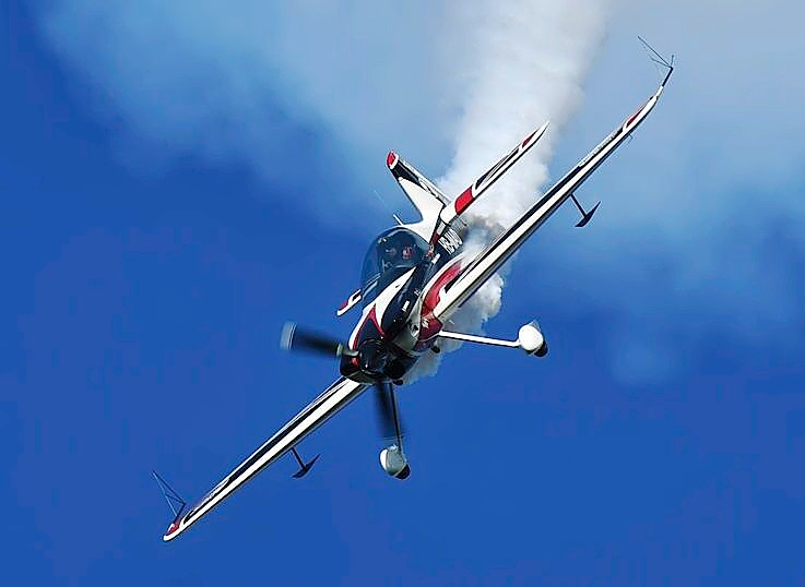 Kunstflugvorführungen, unter anderem von Dominik Andres mit einer AX 42, stehen beim Flugplatzfest auf dem Programm. FOTO: LUFTSPORTGEMEINSCHAFT HOTZENWALD/DOMINIC ANDRES