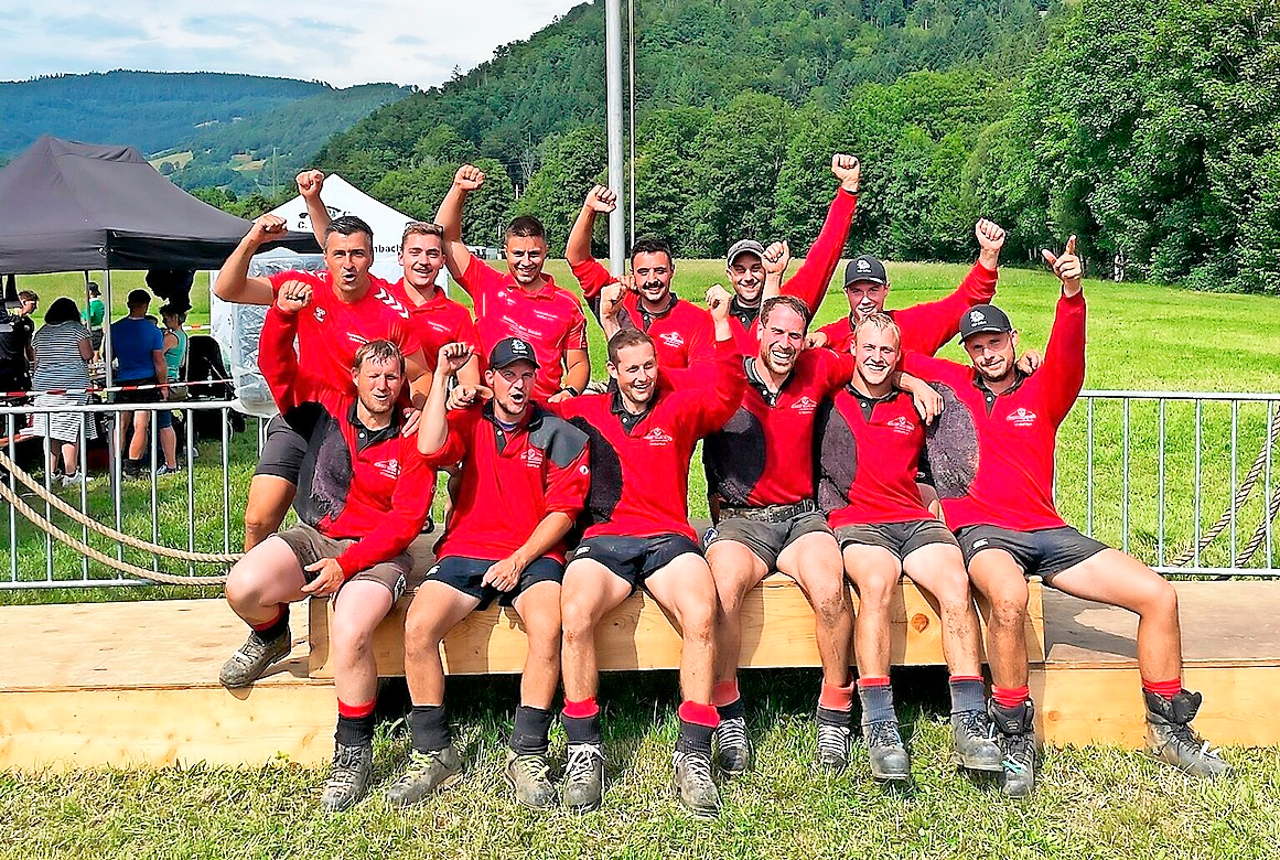 Die Athleten der Tauziehfreunde Böllen bei der DM    FOTO: VEREIN