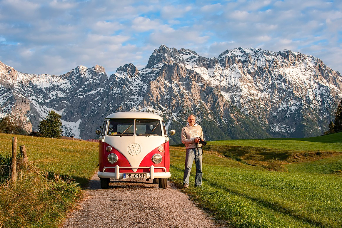 Peter Gebhards auf Entdeckungsreise im Oldtimer-Bulli FOTO: PETER GEBHARD