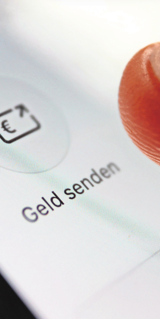 In Sekunden kann Geld an andere geschickt werden. Foto: dpa