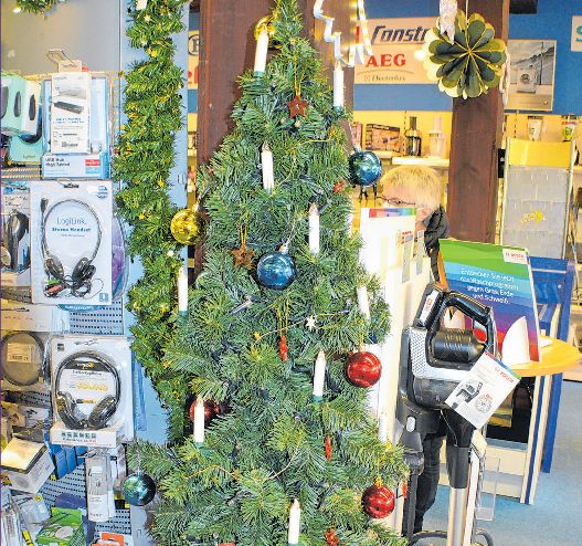 Weihnachtlich geschmückt örtliche Geschäfte. präsentieren sich viele Fotos: Klemens Hoppe