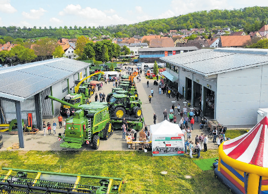 Auch die neueste Technik aus der Landwirtschaft wird durch die Firma Chorbacher präsentiert.