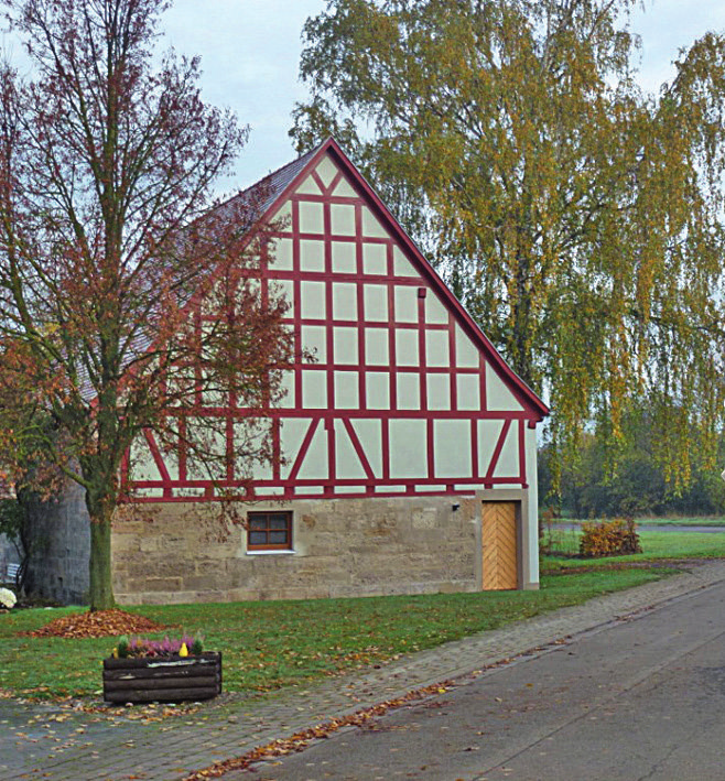 Renovierte Gemeinde-Scheune