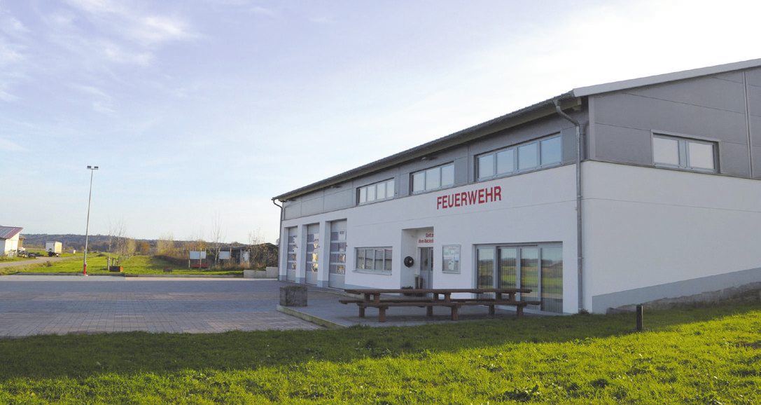 Das neue Feuerwehrhaus in Aufkirchen wurde als Veranstaltungsort für den Adventsmarkt ausgewählt.