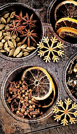 Die Vielfalt der Weihnachtsgewürze ist groß und Riechspiele erfreuen Groß und Klein. FOTO: ROZMARINA/ STOCK.ADOBE.COM