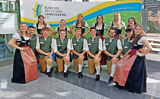 Um 14 Uhr beginnt die Landjugend Unterkonnersreuth-Cottenbach unter dem Motto „Oberfranken in Europa“ mit Musik und Tanz aus Franken im Bräuwerck-Biergarten. FOTO: PR
