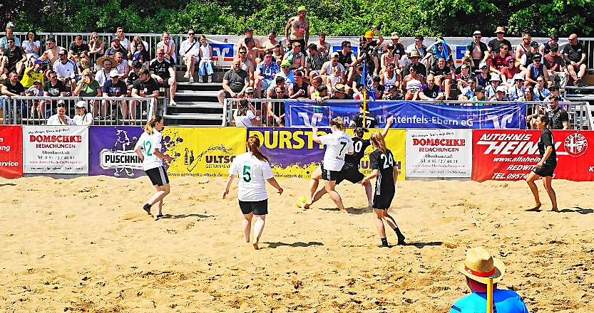 Alle Zuschauer erwartet wieder ein anspruchsvolles Beachsoccer-Turnier über Pfingsten. FOTOS: PR