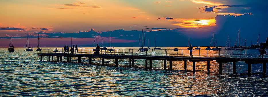 Sonnenuntergang mit Meerblick in Ankaran. Foto: Silvy K. - stock.adobe.com